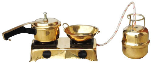 Brass Puja Thali Set 9.8x9.8x1.4 Inch at 1352.96 INR in Moradabad