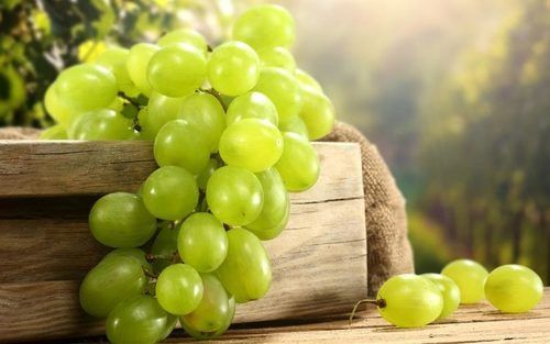 Healthy And Natural Fresh Green Grapes