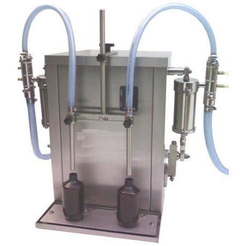 Semi Automatic 2 Head Liquid Filler Machine 800 Bottle Per Hour Capacity Voltage: 440 Volt (V)