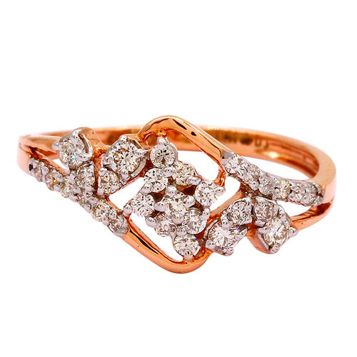 18K Leave Shape Rose Gold Diamond Ring Diamond Carat Weight: 0.27 Carat