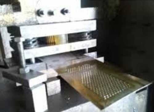 Steel Semi Automatic Dies And Moulds Machine