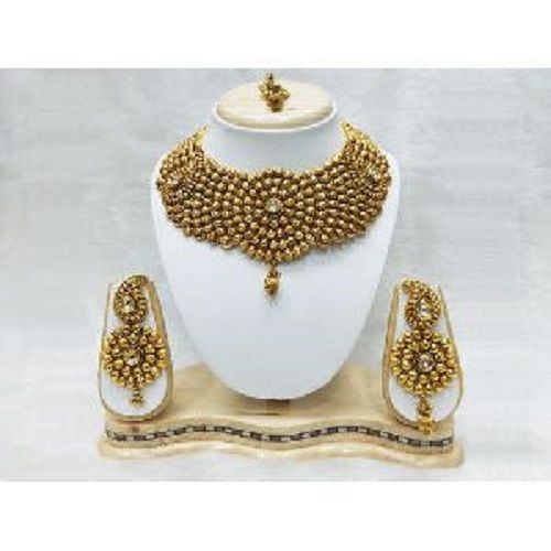 Polished Bridal Necklace Set Gender: Women