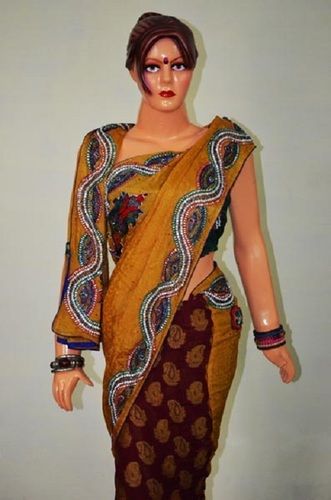 Various Colors  Are Available Wear Resistance Wedding Sarees