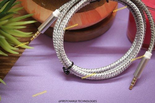 Flexible Nylon Braided Aux Cable Length: 1.5