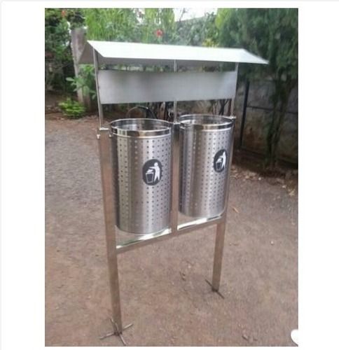 Road Side Stainless Steel Dustbin Application: Outside