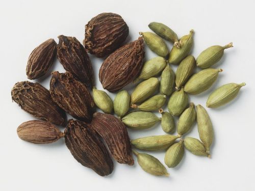 Healthy And Natural Cardamom Pods Grade: Food Grade