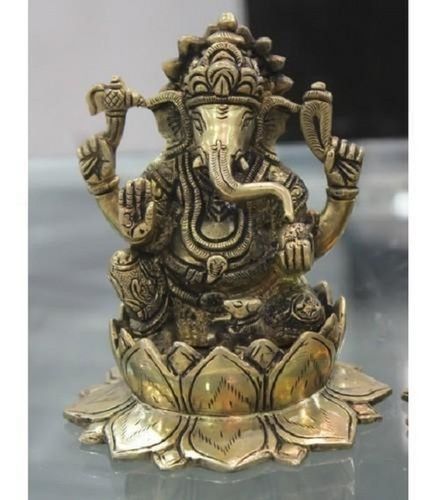 Easy To Clean Light Weight Brass Statue