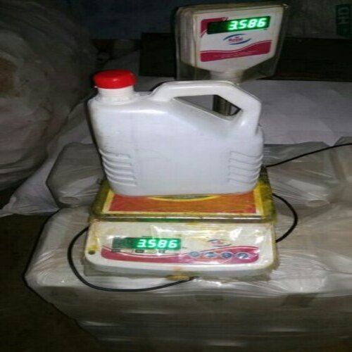 White Color 1 Litre 2 Litre Plastic Jerry Can For Chemical And Oil