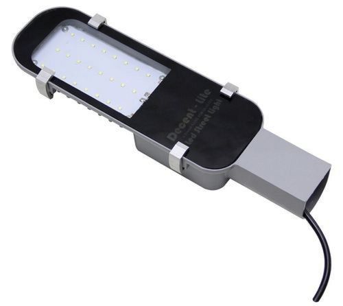 Iron 12W Slim Solar Street Pole Light