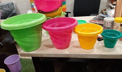 Twister Pot In Various Colors