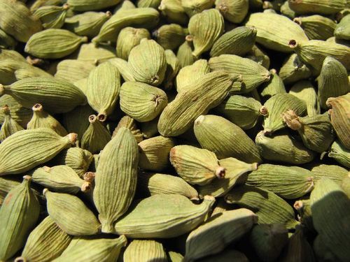 Healthy And Natural Green Cardamom Grade: Food Grade