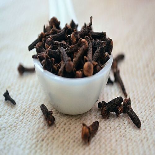 Healthy and Natural Clove Pods
