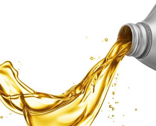 Light Yellow Lubricant Oil