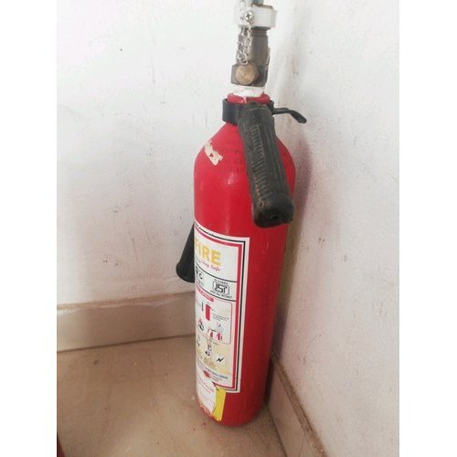 Co2 4Kg Fire Extinguisher - Color: Red