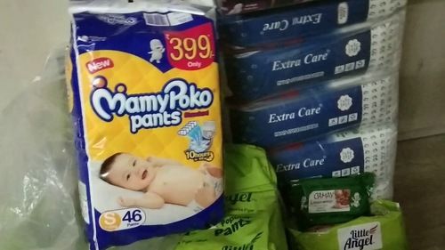 MamyPoko Pants Standard Pant Style Diapers Medium (M) 52 Pieces Online in  India, Buy at Best Price from Firstcry.com - 14429217