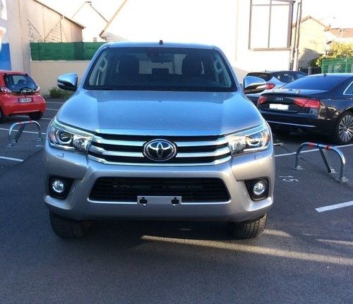 Grey Used Toyota Hilux Double Cabin Car