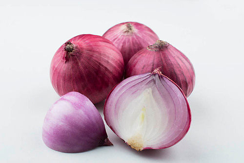 Fresh Red Onion - Class A Grade, Sizes 25 MM+ to 55 MM+, Round & Oval Shape | Raw, Fresh Appearance