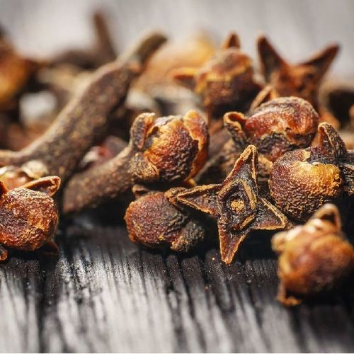 Brown Healthy And Natural Cloves Pods