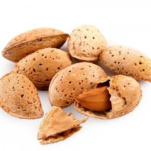 Healthy and Natural Shelled Almonds