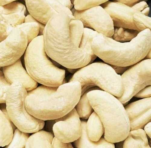 Common Cream Curve Shape Cashew Nuts