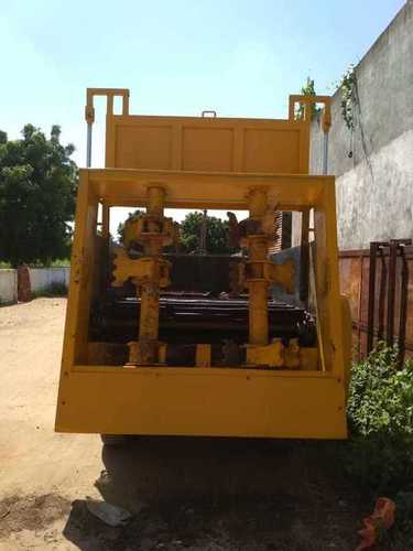 Yellow High Strength Muck Spreader