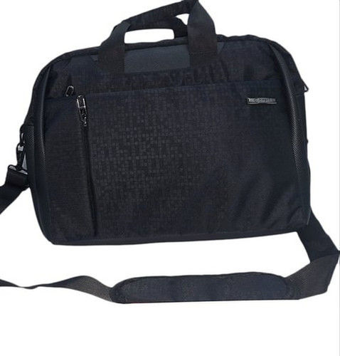  ब्लैक एग्जीक्यूटिव लैपटॉप बैग