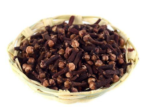 Healthy And Natural Cloves Seeds Ash %: 8 % Max