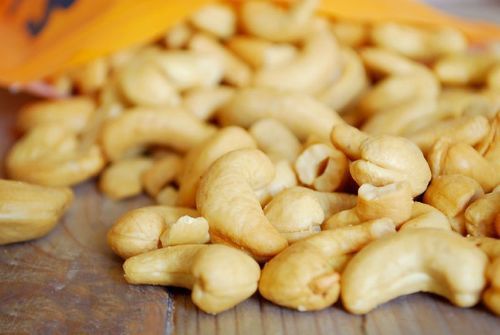 White Healthy And Natural Organic Cashew Kernels