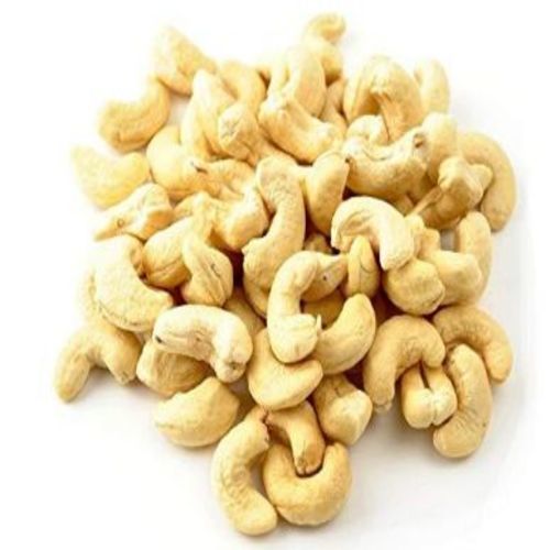 सफेद स्वस्थ और प्राकृतिक काजू नट्स