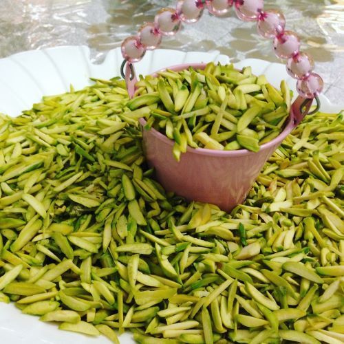 Fresh Organic Green Raw Pistachio (Pista) Slices