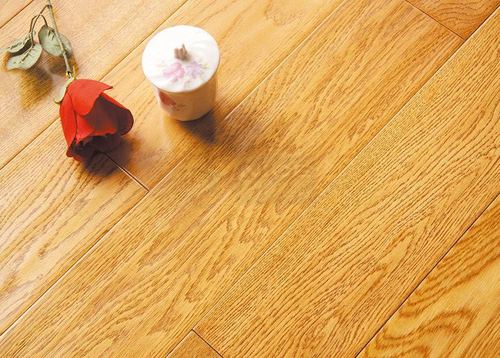 Multi Layer Engineered Wood Flooring Moisture Content: 8%