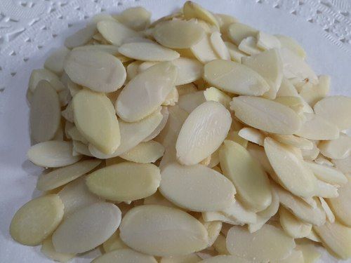 100% Natural High Grade Almond Flakes