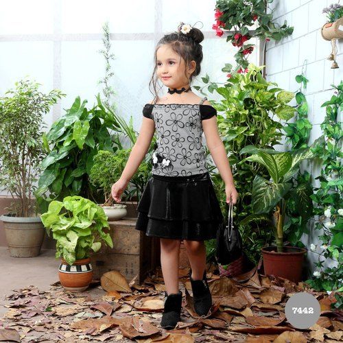 Trendy Black Top And Skirt Set