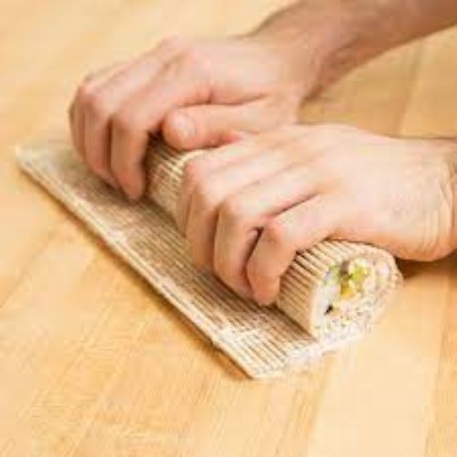 https://tiimg.tistatic.com/fp/1/007/022/bamboo-sushi-rolling-mat-948.jpg
