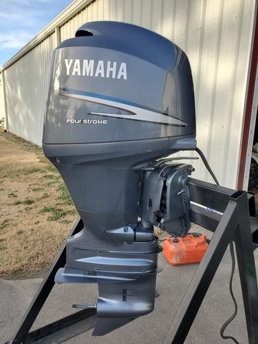 Used 115 Hp 4 Stroke Outboard Motor Engine (Yamaha)