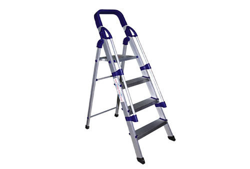 4 Step Ladder With Railing