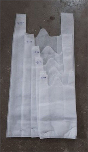 W Cut With 18-20 GSM Non Woven Bag