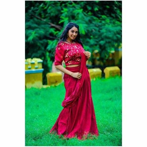 Red Drape Crop Top With Zardozi Hand Work