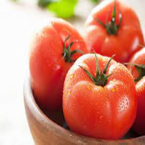 Round Healthy And Natural Fresh Red Tomato