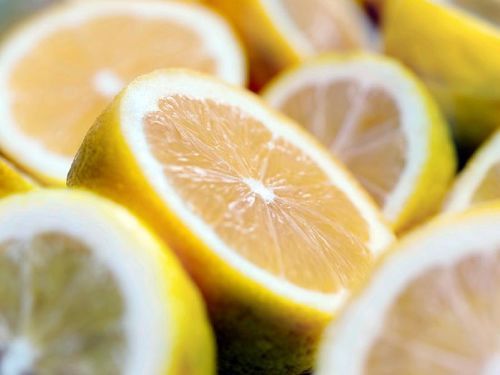 Healthy and Natural Fresh Yellow Lemon