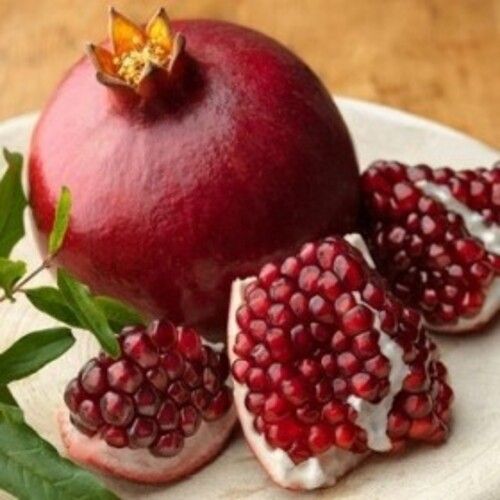 Healthy And Natural Organic Fresh Red Pomegranate Origin: India