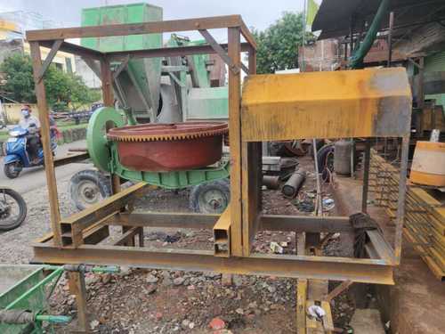 Yellow Green Concrete Mixer Machine