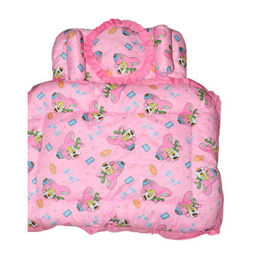 Rajai Gada Set With 2 Load Center Pillow