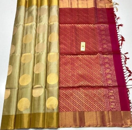 Soft Silk Saree With Contrast Pallu