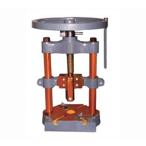 Hand Press Pattal Making Machine