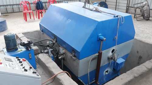 Industrial Roto Molding Machine