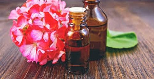 Organic Geranium Essential Oil