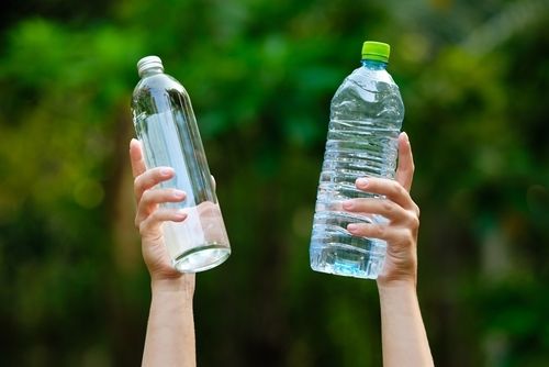 पारदर्शी प्लास्टिक की पानी की बोतलें 