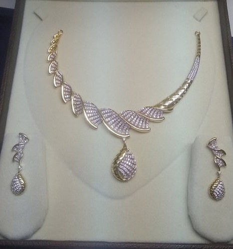 Bridal Gold Diamond Necklace Set at Rs 600000/set | हीरे का हार का सेट in  Ajmer | ID: 16370595673