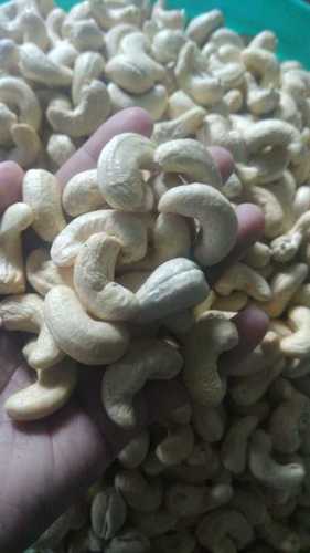 White Cashew Nuts With 1 Kg Packaging